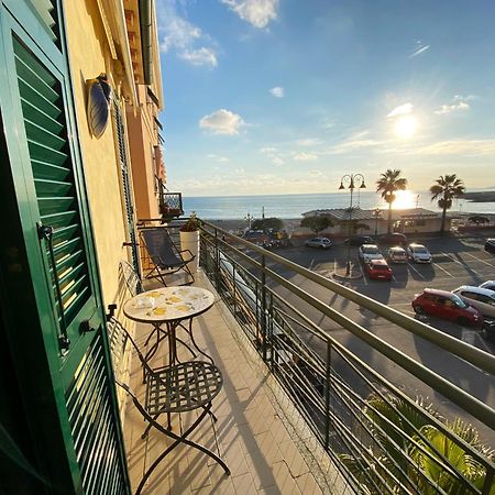 Apartmán L'Eternita' E' Il Mare Mischiato Col Sole Rimbaud Ventimiglia Exteriér fotografie