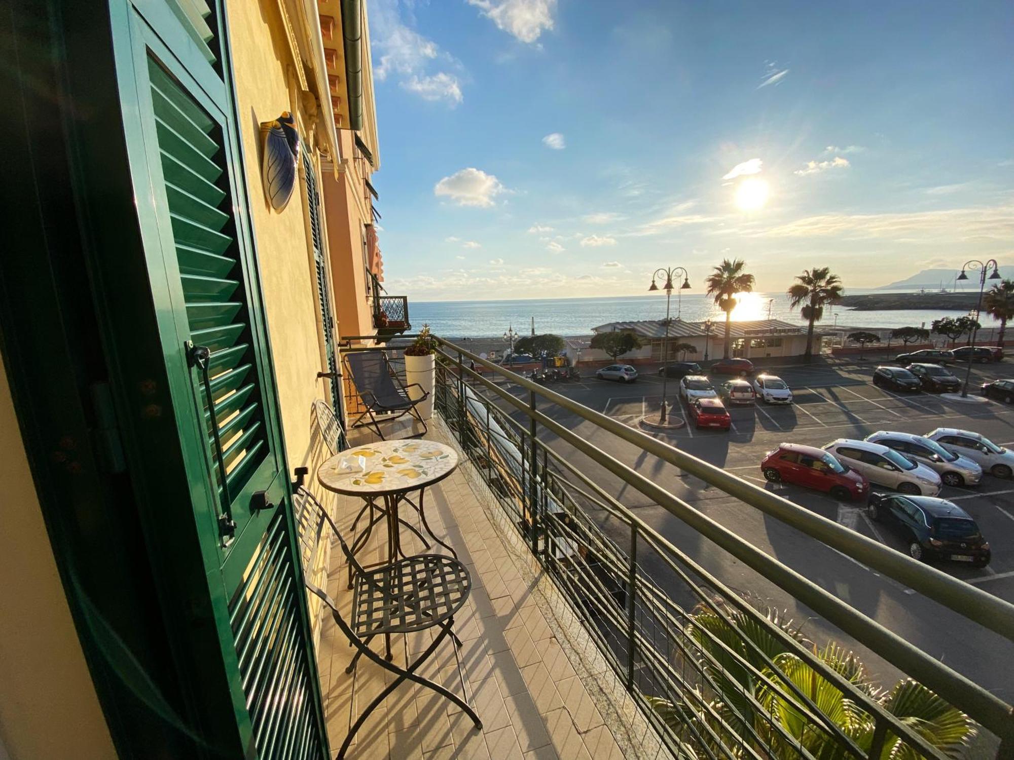 Apartmán L'Eternita' E' Il Mare Mischiato Col Sole Rimbaud Ventimiglia Exteriér fotografie